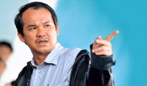 Bi siet no 1 trieu USD, Bau Duc vat va tim loi thoat kho