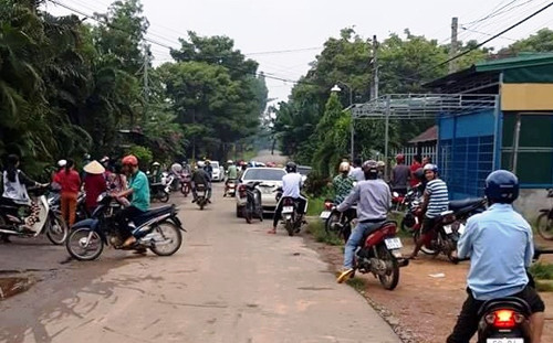 Nghi án chồng giết vợ con rồi tự sát chấn động Đồng Nai Nghi an chong giet vo con roi tu sat chan dong Dong Nai