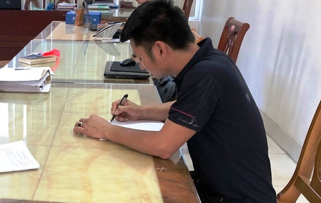 Đối tượng Nguyễn Văn Vương tại cơ quan điều tra. Ảnh: Công an tỉnh Quảng Ninh. Đối tượng Nguyễn Văn Vương tại cơ quan điều tra. Ảnh: Công an tỉnh Quảng Ninh.