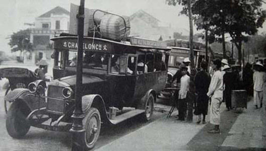 Ở đầu thế kỷ 20 xe ô tô đã thịnh hành ở Việt Nam, gia đình bà Mô là một trong những người sở hữu chiếc ô tô riêng sang trọng. Ảnh tư liệu Ở đầu thế kỷ 20 xe ô tô đã thịnh hành ở Việt Nam, gia đình bà Mô là một trong những người sở hữu chiếc ô tô riêng sang trọng. Ảnh tư liệu