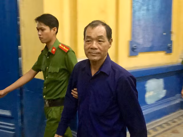 Bị cáo Trầm Bê tại tòa.