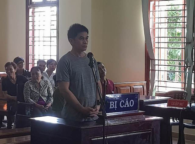 Bị cáo tại phiên tòa. Bị cáo tại phiên tòa.