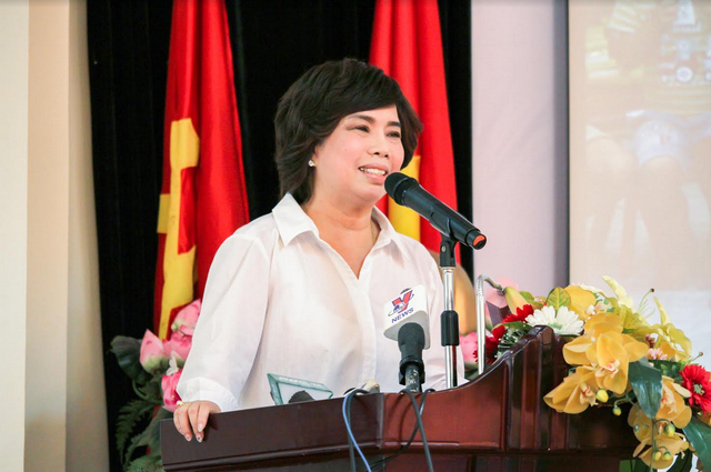 Doanh nhan Thai Huong va cuoc cach mang ve sua hoc duong