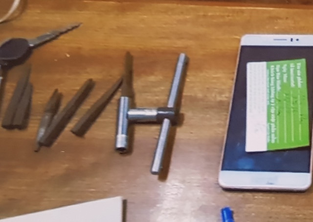 Đoản tự chế dùng để trộm xe máy. Ảnh: M.A.