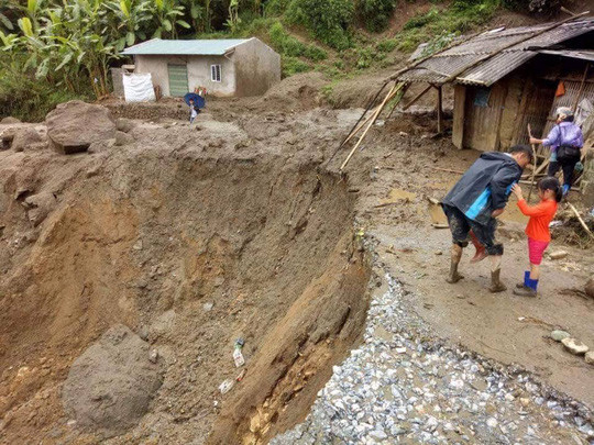 Sạt lở đất ở Lai Châu: 12 người chết và mất tích - Hình 3 Sat lo dat o Lai Chau: 12 nguoi chet va mat tich-Hinh-3