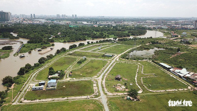 Khu đất thuộc dự án Bắc Rạch Chiếc. Nguồn ảnh: Tuổi Trẻ Khu đất thuộc dự án Bắc Rạch Chiếc. Nguồn ảnh: Tuổi Trẻ