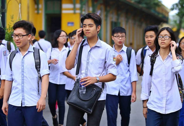 Thi vao lop 10 o Ha Noi: Bon mon la phuong an hop ly