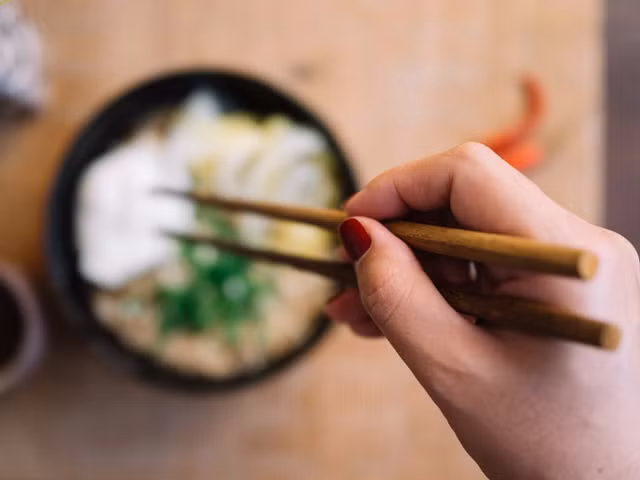 Hoc lom thoi quen an uong lanh manh tren the gioi-Hinh-4