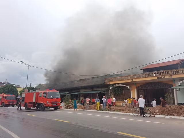 Kinh hoang chay 5 quan karaoke o Mong Cai