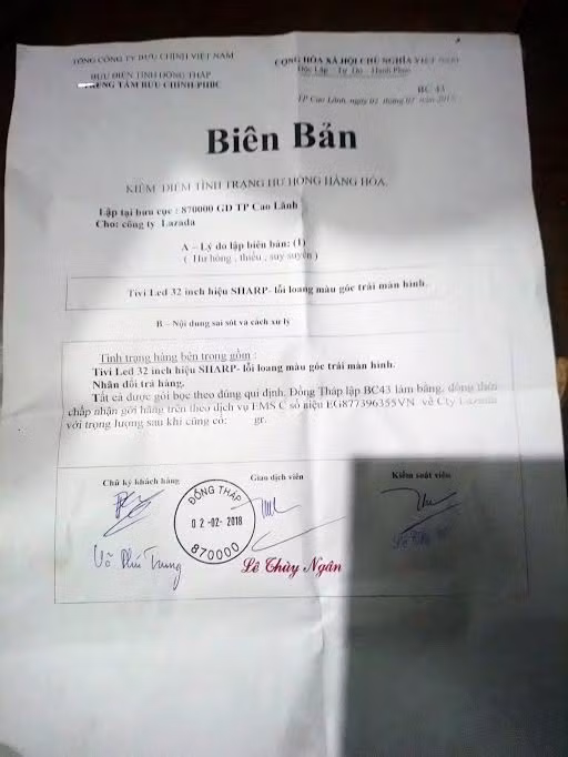 Biên bản của bưu điện Đồng Tháp ghi nhận "tình trạng chiếc tivi bị lỗi loang màu góc trái màn hình".