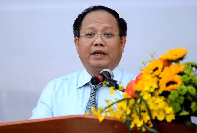 Viec xu ly ky luat Pho Bi thu Tat Thanh Cang dien ra the nao?