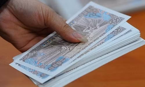 Phat hoang phi doi tien le sau Tet-Hinh-2