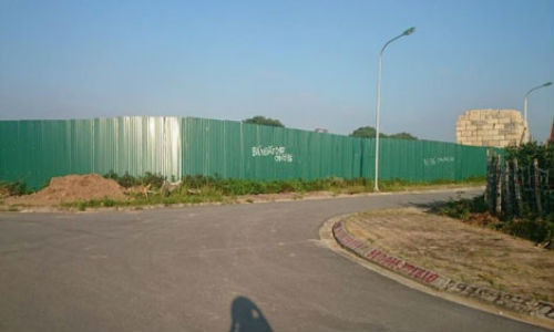 Người dân cần cảnh giác với những giao dịch nhà đất dưới giá thị trường. Người dân cần cảnh giác với những giao dịch nhà đất dưới giá thị trường.