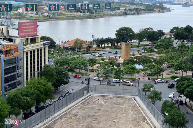 Chuyên gia cho rằng việc Sabeco thoái vốn khỏi Công ty cổ phần đầu tư Sabeco Pearl (Sabeco Pearl) và Sabeco Pearl được giao khu đất 2-4-6 Hai Bà Trưng, không qua đấu giá có nhiều vấn đề cần được làm rõ. Ảnh: Lê Quân.