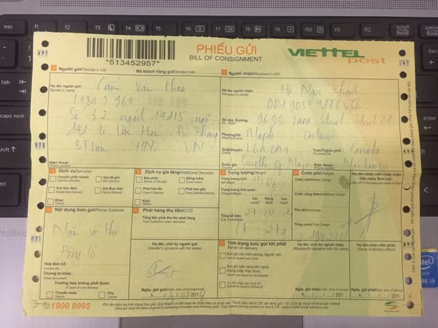 Phiếu gửi hàng của lô đông trùng hạ thảo mà gia đình chị Huyền gửi qua Viettel Post. Ảnh: NVCC.