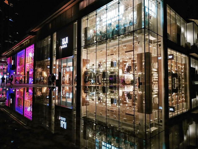 Điểm ảnh và cảm biến lớn hơn giúp camera của Redmi Note 5 giảm nhiễu tốt hơn model tiền nhiệm. Điểm ảnh và cảm biến lớn hơn giúp camera của Redmi Note 5 giảm nhiễu tốt hơn model tiền nhiệm.