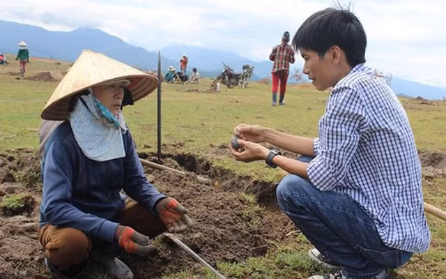 Phu Yen: Do xo dao loai da den lap lanh duoi day ho thuy dien
