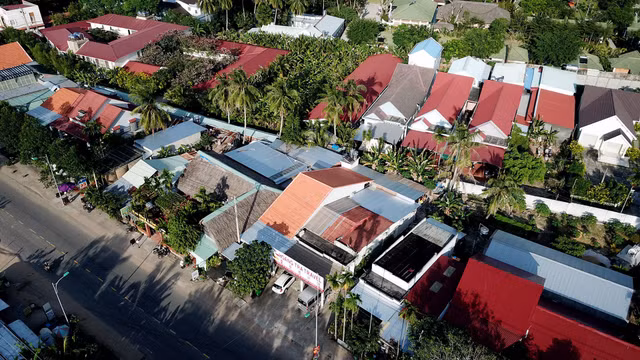 Đường Trần Hưng Đạo và các khu vực lân cận đang được nhiều người đầu tư nhà hàng, quán xá theo phong cách phố Tây.