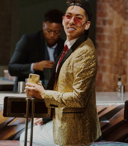 Ngầu nhất trong giới cầu thủ có lẽ là Firmino khi anh có một chiếc smartphone, cụ thể là iPhone X, mạ vàng. Ngầu nhất trong giới cầu thủ có lẽ là Firmino khi anh có một chiếc smartphone, cụ thể là iPhone X, mạ vàng.