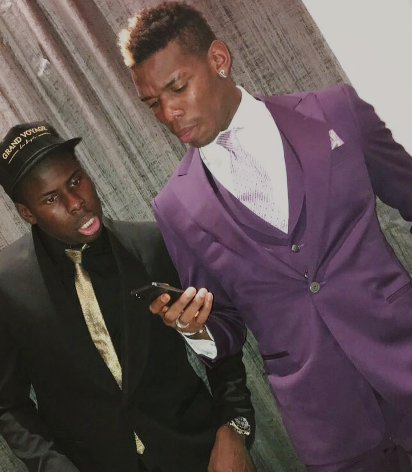 Paul Pogba được cho là đang sử dụng một chiếc iPhone X. Paul Pogba được cho là đang sử dụng một chiếc iPhone X.