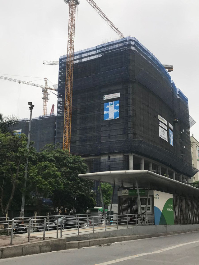 Dự án Oriental Plaza vẫn đang trong quá trình thi công. Dự án Oriental Plaza vẫn đang trong quá trình thi công.