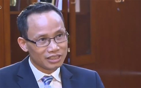 TS. Cấn Văn Lực. TS. Cấn Văn Lực.