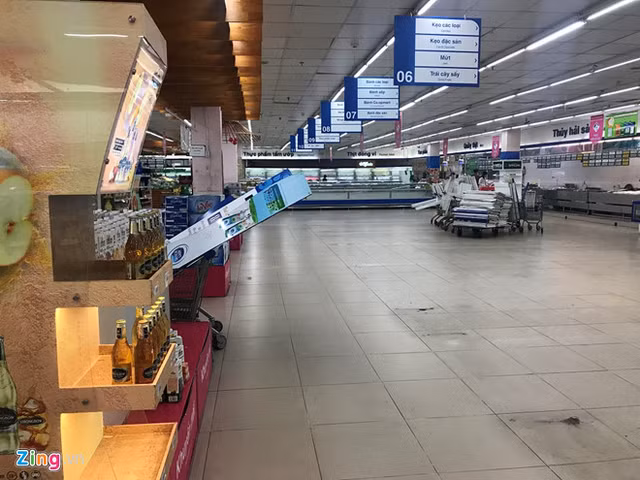 Co.opmart Dinh Tien Hoang o Sai Gon sap dong cua