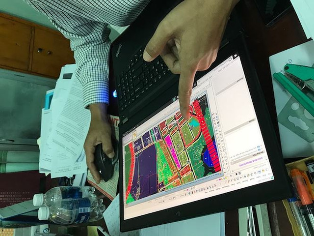 Theo quy định, các "dự án" đất nền tối đa lấn vào ruộng muối không quá 200 m2. Theo quy định, các "dự án" đất nền tối đa lấn vào ruộng muối không quá 200 m2.