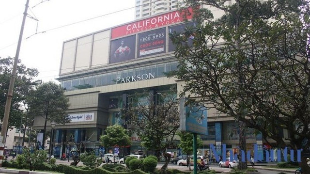 Toạ lạc trên "đất vàng", vì sao Parkson phải đóng cửa? Toa lac tren