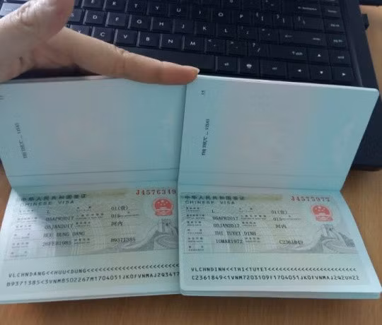 Có rất nhiều cách để xin visa đi Trung Quốc, trong đó, người hâm mộ có thể đi du lịch thông qua các công ty lữ hành trong nước.