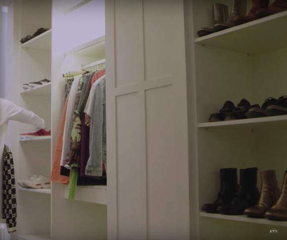 Tủ đồ toàn hàng hiệu của Sơn Tùng.