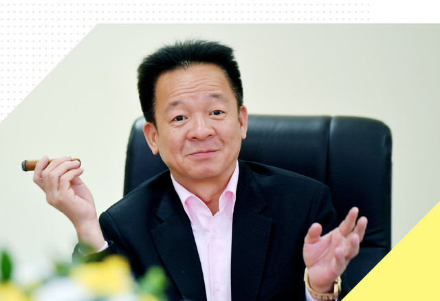 Ông Đỗ Quang Hiển mới đây đã lựa chọn rời ghế Chủ tịch Tập đoàn T&T để ở lại làm Chủ tịch Ngân hàng SHB. Ảnh: Hoàng Hà. Ông Đỗ Quang Hiển mới đây đã lựa chọn rời ghế Chủ tịch Tập đoàn T&T để ở lại làm Chủ tịch Ngân hàng SHB. Ảnh: Hoàng Hà.