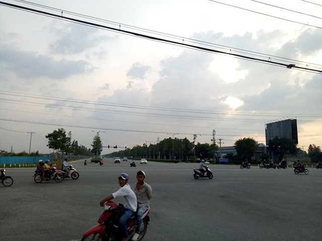 Nhiều khách hàng mua đất ở dự án của Becamex Bình Dương vẫn dở khóc dở cười.