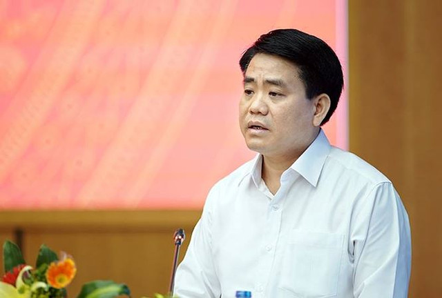 Chủ tịch Hà Nội Nguyễn Đức Chung trao đổi với cử tri ngày 13/5. Ảnh Mạnh Thắng Chủ tịch Hà Nội Nguyễn Đức Chung trao đổi với cử tri ngày 13/5. Ảnh Mạnh Thắng