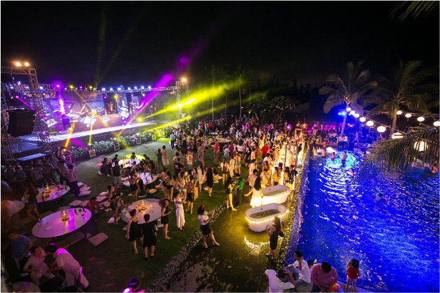 Nghi sốc thuốc tại Công viên nước Hồ Tây: 7 người đã chết Nghi soc thuoc tai Cong vien nuoc Ho Tay: 7 nguoi da chet