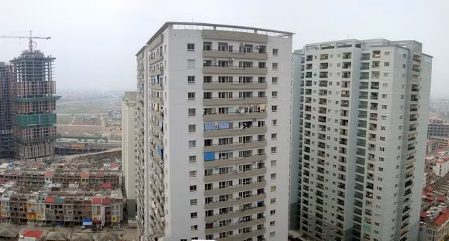 Chay chung cu KDT Van Khe, nguoi dan bo chay nhao nhao