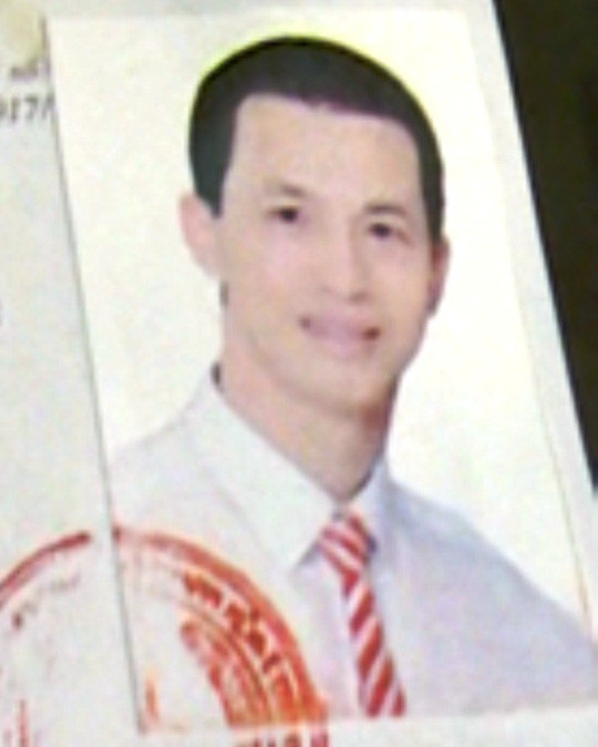 Bùi Quốc Đạt, tức "Đạt ma", đại ca cầm đầu ổ nhóm chuyên cho bảo kê đấu thầu trên địa bàn tỉnh Thanh Hóa, đang bị Công an TP Thanh Hóa phát lệnh truy nã Bùi Quốc Đạt, tức "Đạt ma", đại ca cầm đầu ổ nhóm chuyên cho bảo kê đấu thầu trên địa bàn tỉnh Thanh Hóa, đang bị Công an TP Thanh Hóa phát lệnh truy nã