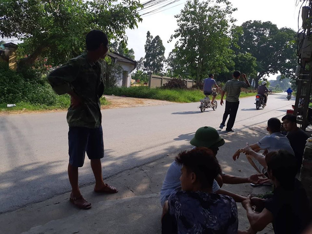 Vợ thất kinh thấy chồng quản trang chết treo cổ ở Hà Nội - Hình 2 Vo that kinh thay chong quan trang chet treo co o Ha Noi-Hinh-2