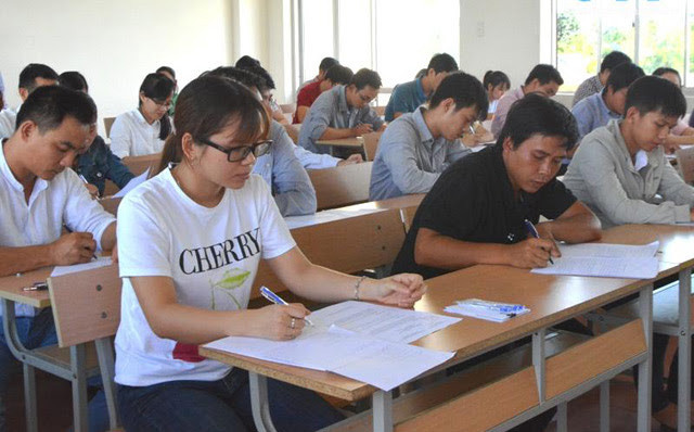 Vụ "từ rớt thành thủ khoa": 148 thí sinh đổi điểm sau chấm thẩm định Vu