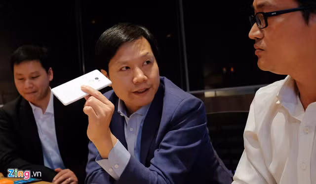 CEO Lei Jun của Xiaomi tại buổi ra mắt Redmi 5A. Ảnh: Duy Tín.