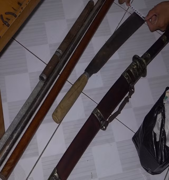 Hung khí của nhóm đối tượng. Ảnh: CAND.