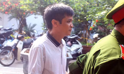 Thay giao dam o hang loat nu sinh lanh cai ket thich dang