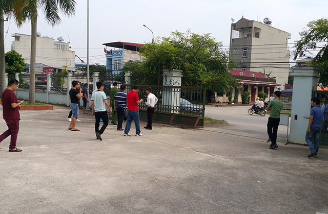 Bất thường lý do hoãn phiên tòa vụ xe container đâm ô tô Innova Bat thuong ly do hoan phien toa vu xe container dam o to Innova