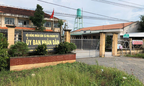 Con gái nuôi ca sĩ Quang Lê bị đòi 300 triệu khi làm CMND - Hình 4 Con gai nuoi ca si Quang Le bi doi 300 trieu khi lam CMND-Hinh-4