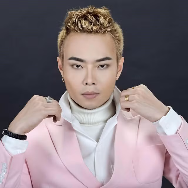 Nam Khang bị dư luận chỉ trích.