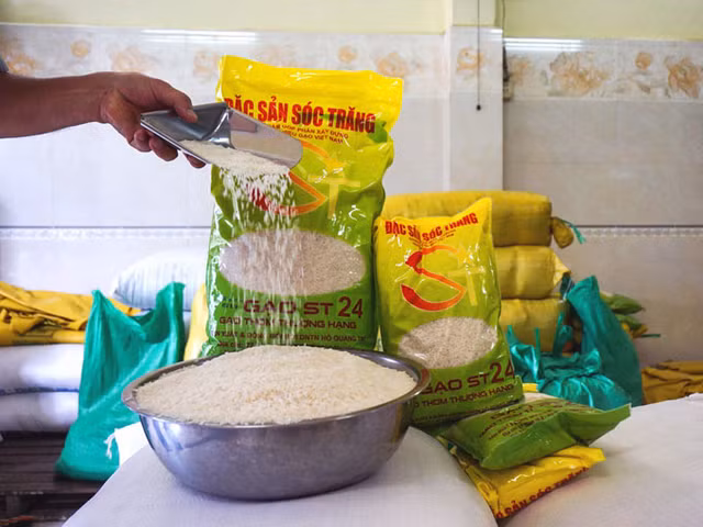 Gạo ST24 được chọn vào Top 3 gạo ngon nhất thế giới tại Hội nghị quốc tế lần 9 về thương mại gạo tổ chức tại Macau (Trung Quốc) cuối năm 2017. Ảnh: I.T