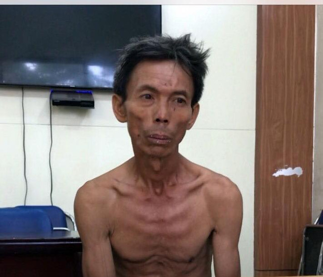 Đối tượng giết vợ vì ghen tại cơ quan điều tra. Đối tượng giết vợ vì ghen tại cơ quan điều tra.