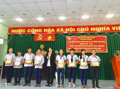 Các suất học bổng có ý nghĩa lớn đối với học sinh – sinh viên tại Cần Giờ.