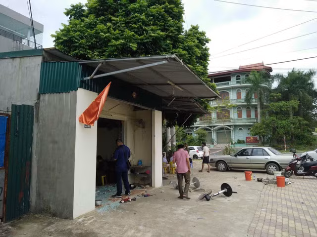 Cận cảnh hiện trường nghi vấn nổ súng giải quyết mâu thuẫn ở Hòa Bình - Hình 5 Can canh hien truong nghi van no sung giai quyet mau thuan o Hoa Binh-Hinh-5