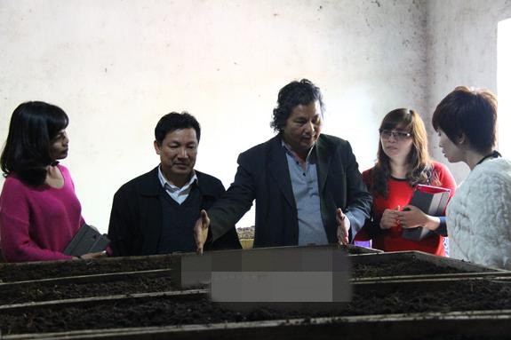 Sau gần 20 năm bô ba tới nhiều quốc gia, ông Nguyễn Mạnh Khang quyết định trở về quê hương và phát triển nghề nuôi giun tại Phú Thọ. Ảnh: Doanhnghiepdautu.